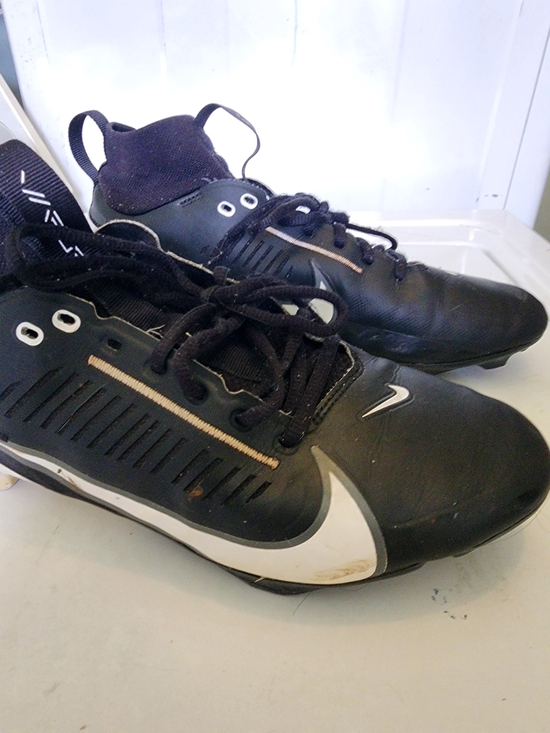 Nike Other - Nike Men’s Black and White Athletic Cleats